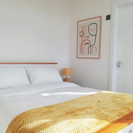 Cosy, Elegant Apartment In Heart Of Ludlow Town Zewnętrze zdjęcie