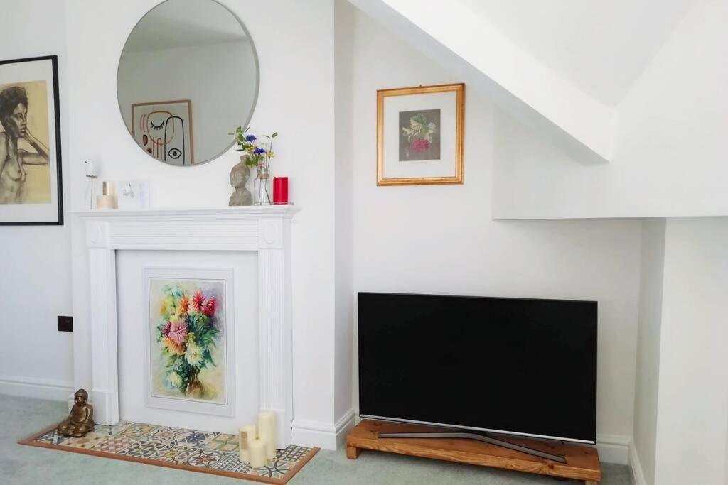Cosy, Elegant Apartment In Heart Of Ludlow Town Zewnętrze zdjęcie